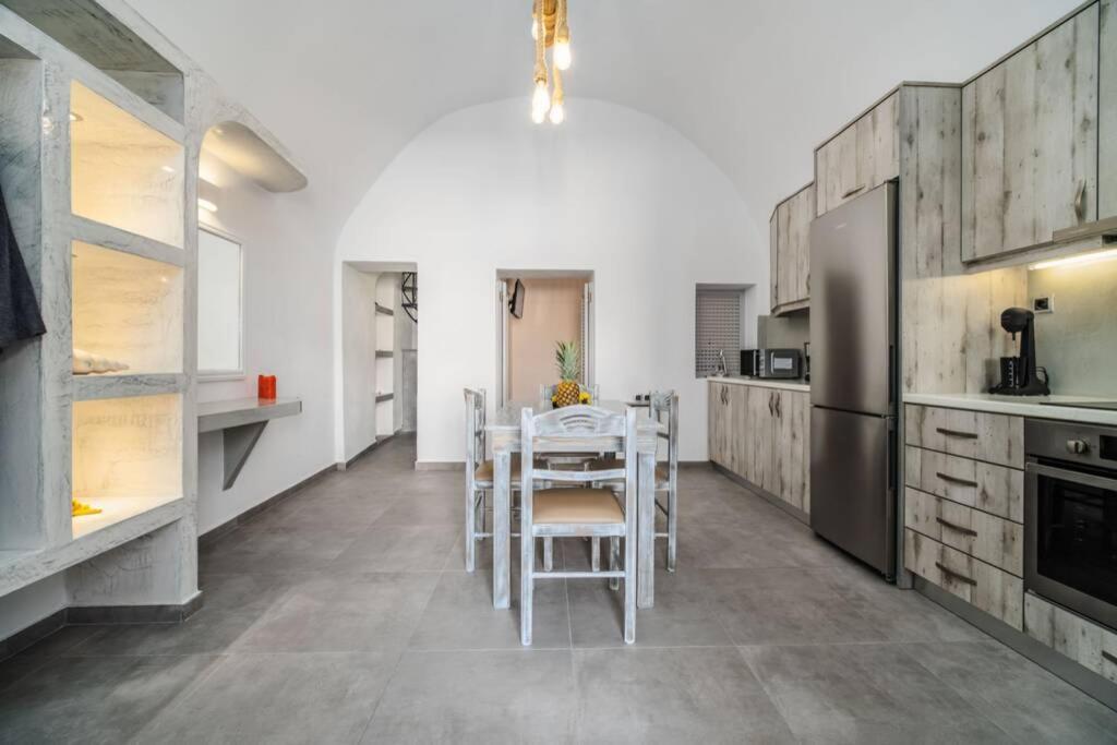 Villa Brouzos- Maisonette With Sea & Mountain View Emporio  エクステリア 写真