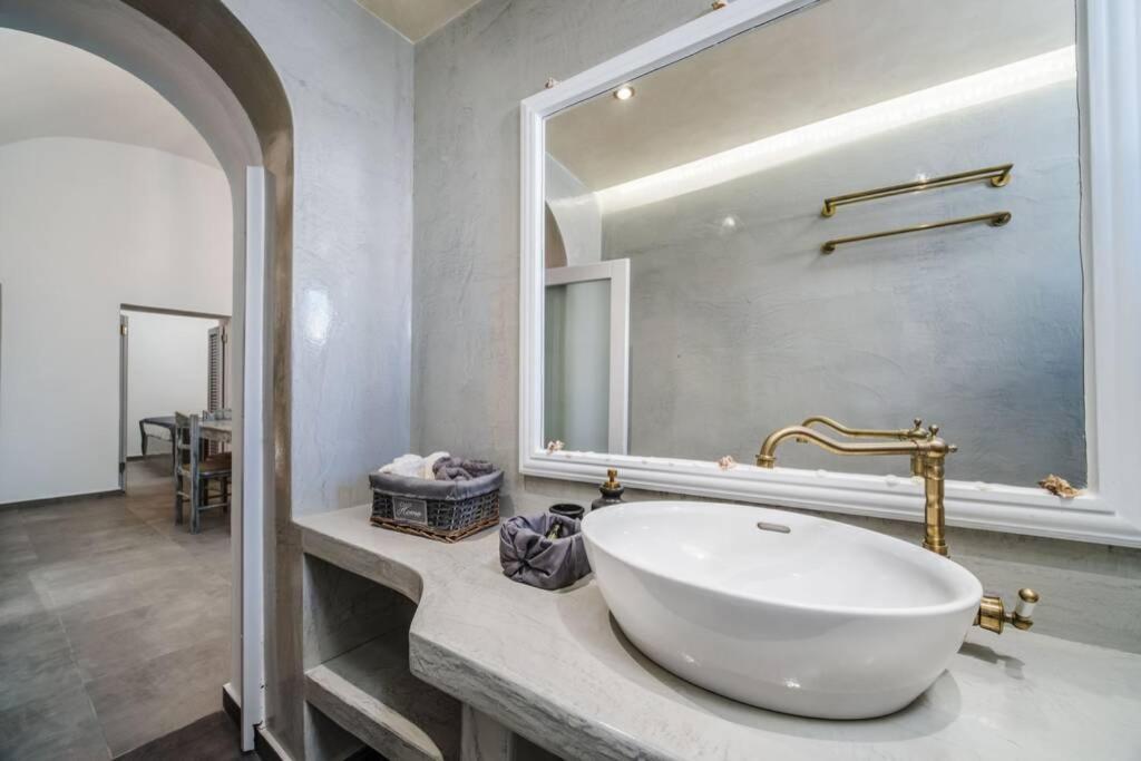 Villa Brouzos- Maisonette With Sea & Mountain View Emporio  エクステリア 写真