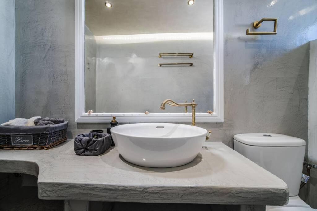 Villa Brouzos- Maisonette With Sea & Mountain View Emporio  エクステリア 写真